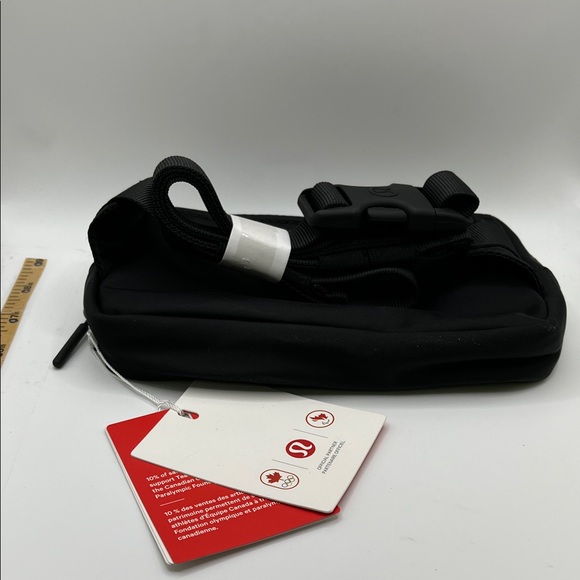 lululemon athletica Black olympics belt Bag - Picture 2 of 7